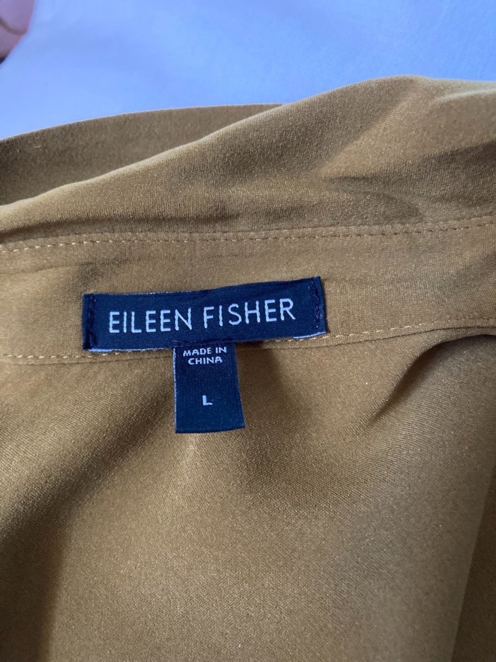 Eileen Fisher Stretch Silk blouse in Olive Size L - Picture 3 of 6